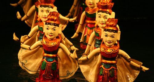 The Hanoi Water Puppet Theatre is a unique (if somewhat unusual) experience! ©Venus Adventures